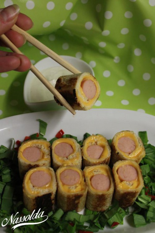 Hotdog "sushi" :D